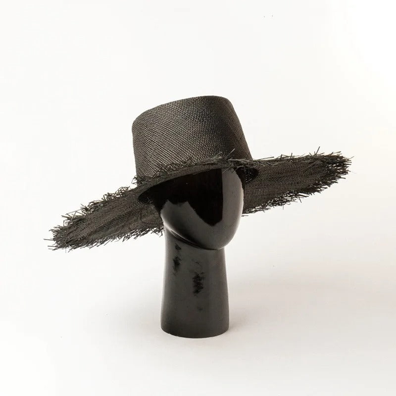 Fashion Trend Flat Top Straw Classic Treasure Grass Sun Protection Hat Outdoor Beach Hat Designer Black Cap
