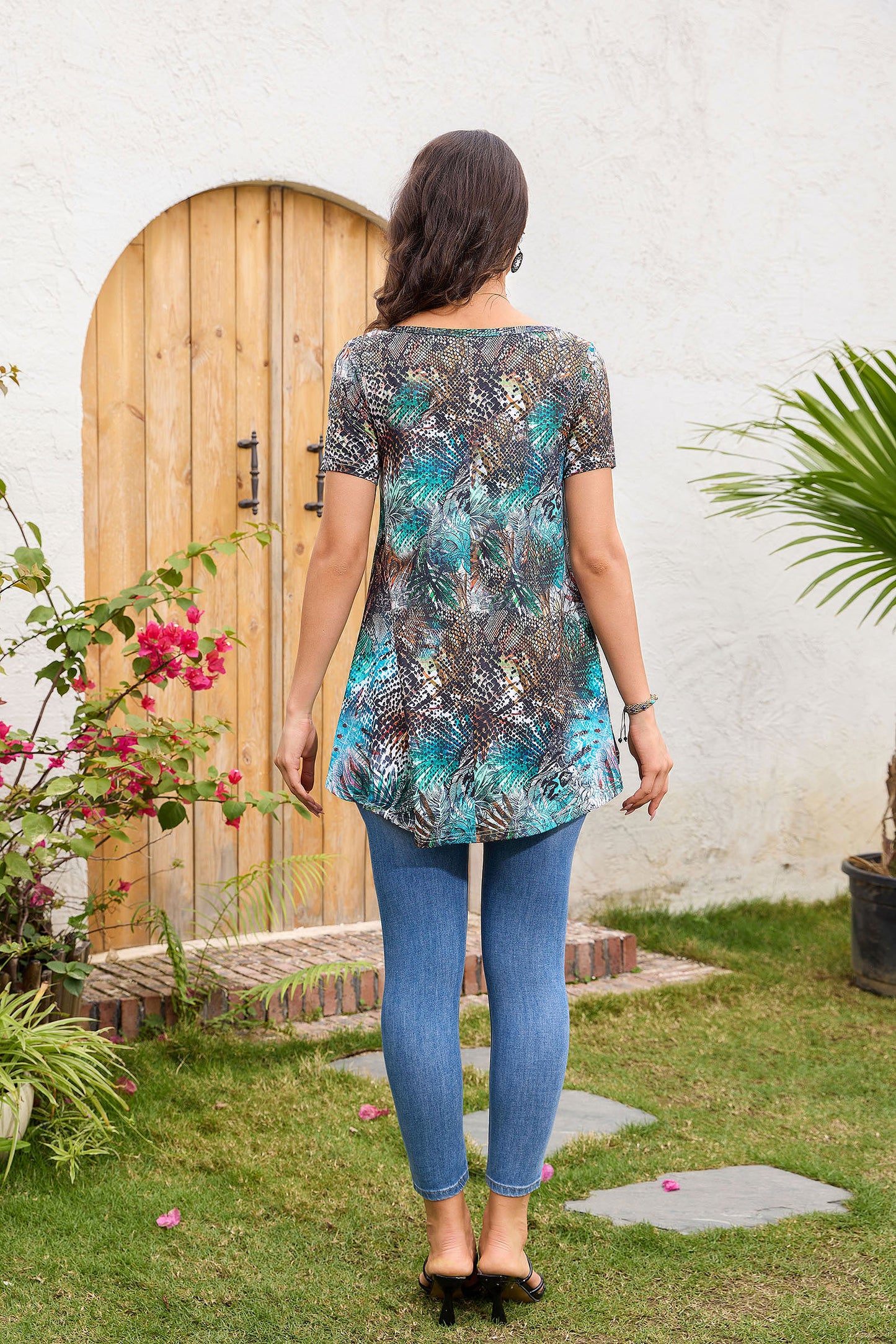 Tunic Tops for Women Plus Size Short Sleeve Crew Neck Swing Flare Loose T-Shirt Blouses to Wear with Leggings B5 SATXAL