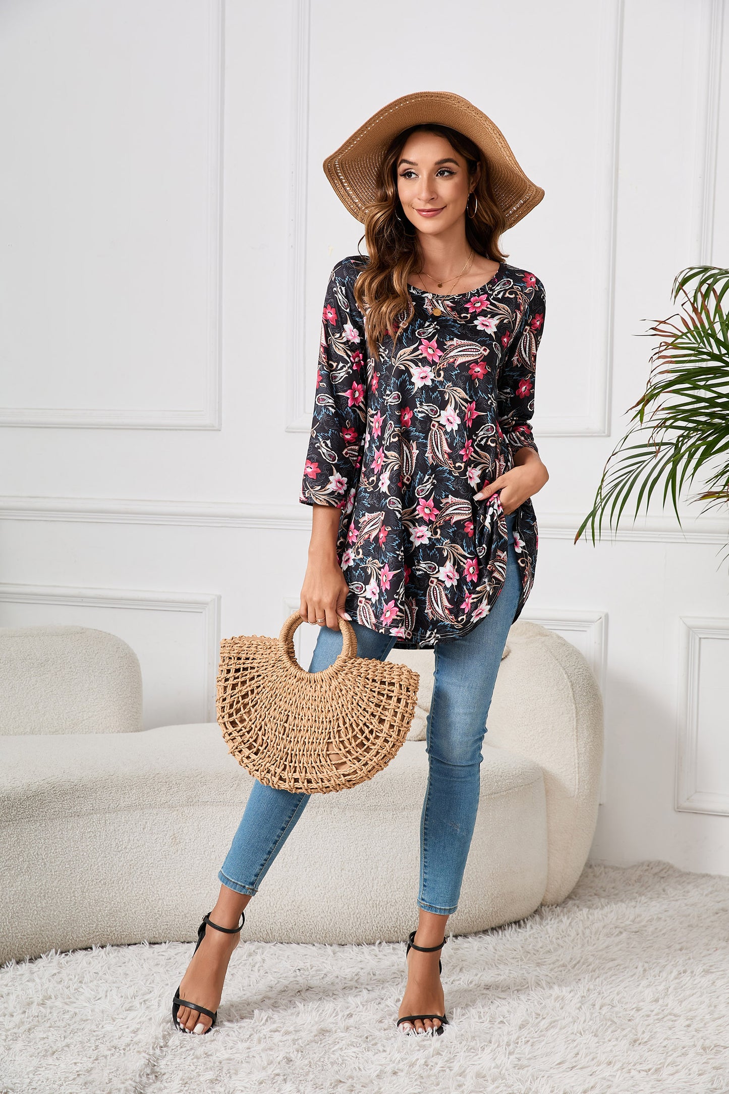 Womens Tunic Tops 3/4 Sleeve Plus Size Crew Neck Swing Flare Loose Fit T-Shirt Blouses to Wear with Leggings Tunic Tops Black Floral