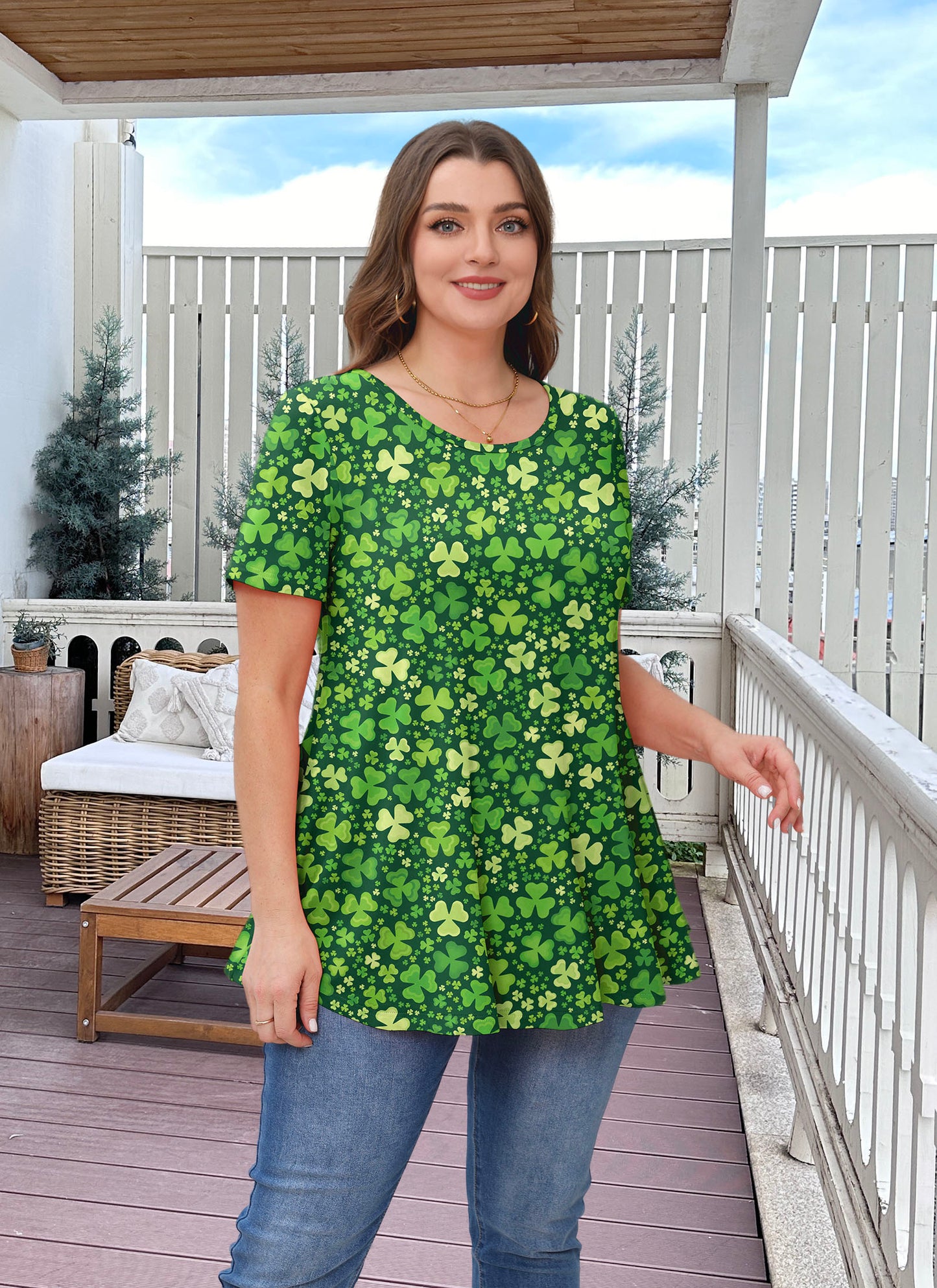 Tunic Tops for Women Plus Size Short Sleeve Crew Neck Swing Flare Loose T-Shirt Blouses to Wear with Leggings B20 SATXGY